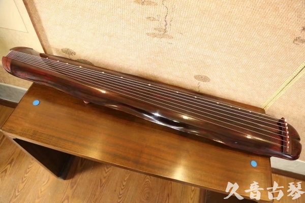 临夏回族自治州●久音古琴  ●今日推荐  20230516【收藏级断纹蕉叶】